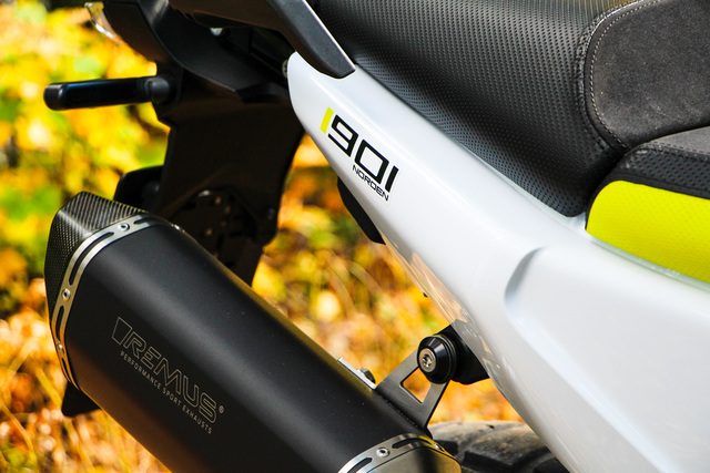 Husqvarna Norden 901 – Seikkailupyörien aatelinen Husqvarna Norden 901 – Seikkailupyörien aatelinen