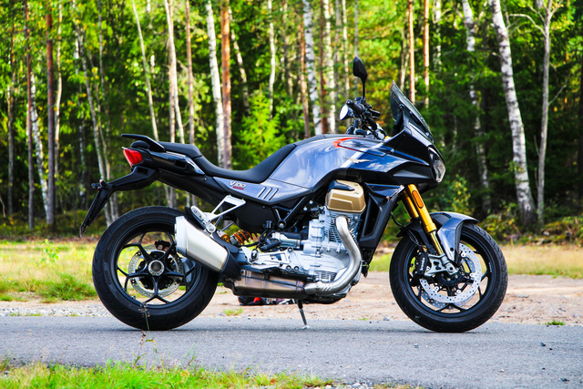 Moto Guzzi V100 Mandello S – Sadan vuoden kunniaksi. Moto Guzzi V100 Mandello S – Sadan vuoden kunniaksi.