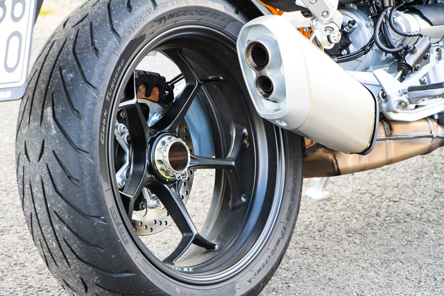 Moto Guzzi V100 Mandello S – Sadan vuoden kunniaksi. Moto Guzzi V100 Mandello S – Sadan vuoden kunniaksi.