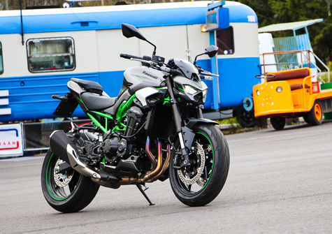 Kawasaki Z900 – Nakuklassikon uusi aikakausi