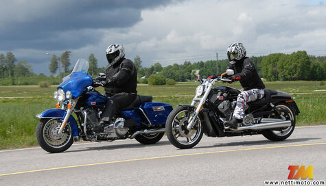 Harley-Davidson FLHT Electra Glide Standard ja VRSCF V-Rod