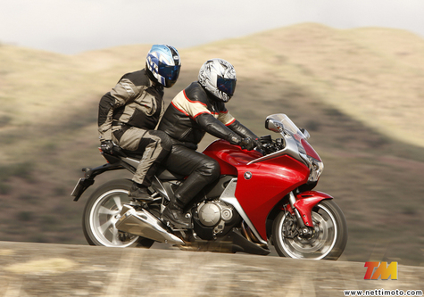 Ajettua Honda VFR 1200 F