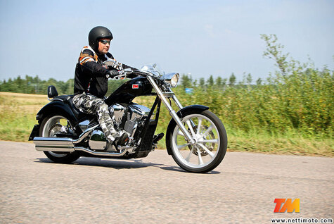Uudella tiellä: Honda VT1300 CX Fury