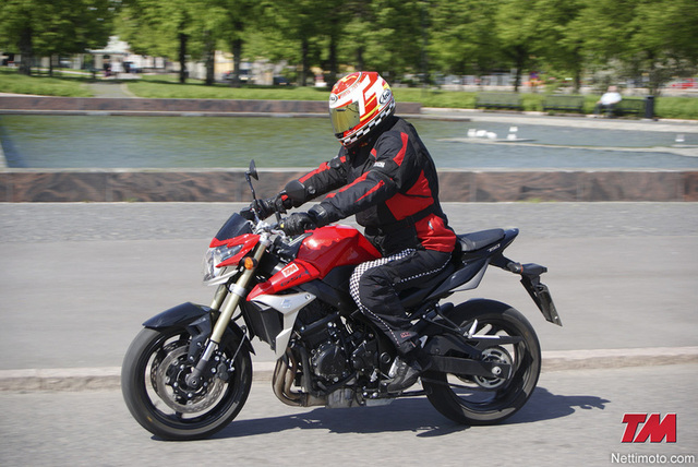 Ajettua: Suzuki GSR 750