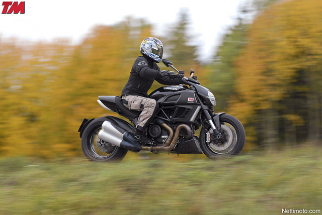 Ducati Diavel - pirullinen koukuttaja